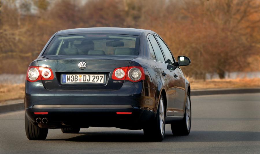 Volkswagen Jetta 2005 года  (фото 52 из 131)